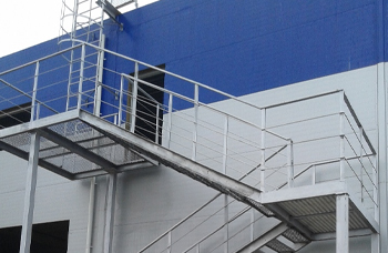 Наружные лестницы для модульных зданий