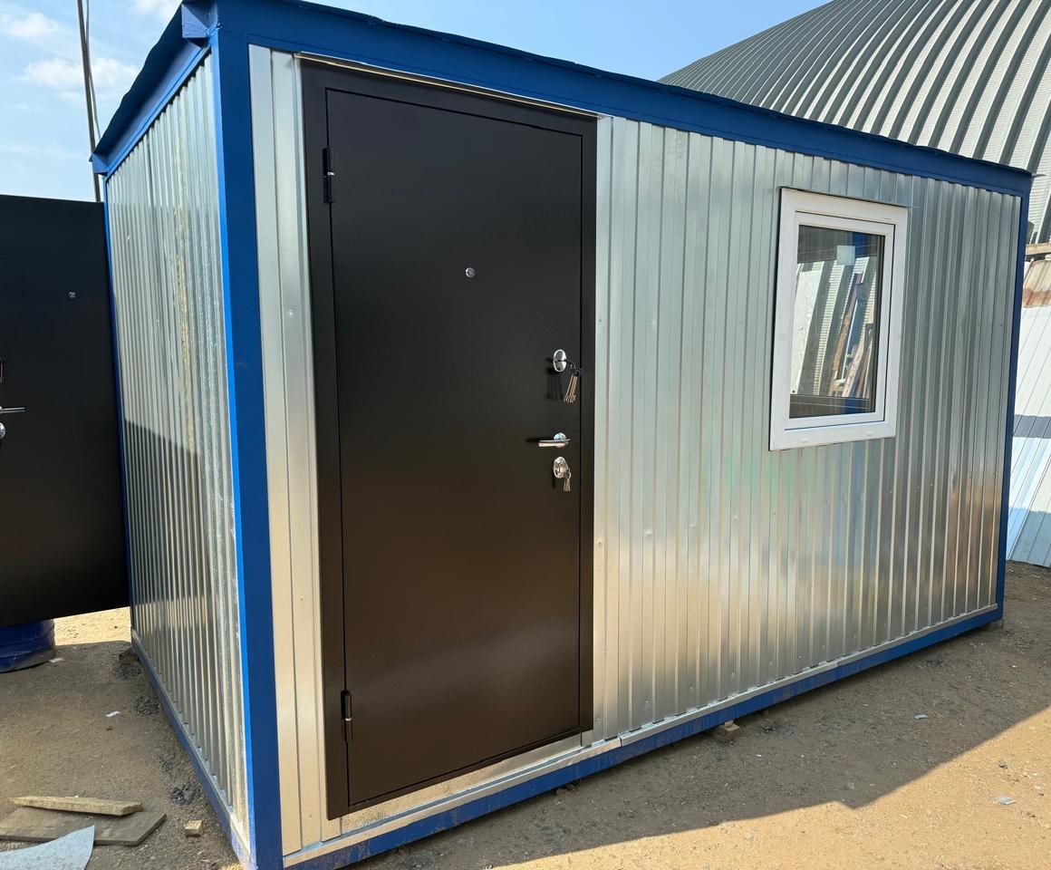 Группа блок-контейнеров